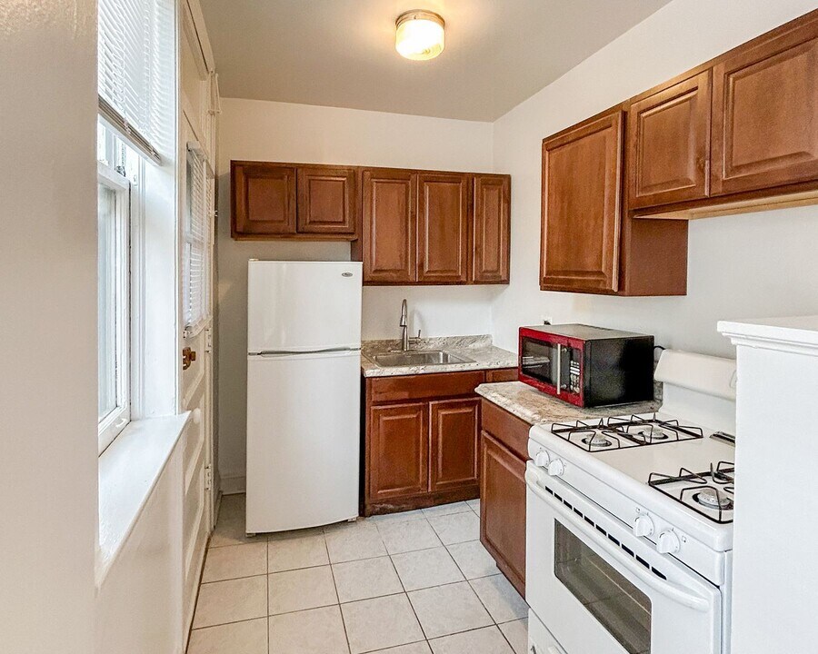 4506 N Ashland Ave, Unit 3s in Chicago, IL - Building Photo