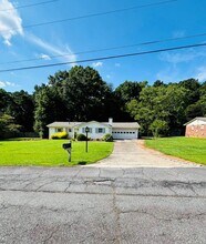 571 Tonawanda Dr in Marietta, GA - Building Photo - Building Photo