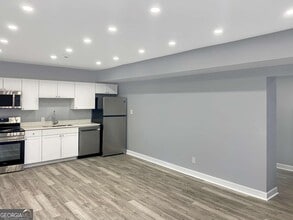 1745 Buckeye St SW in Atlanta, GA - Foto de edificio - Building Photo