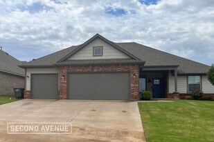 2401 Los Angeles Ave in Edmond, OK - Building Photo