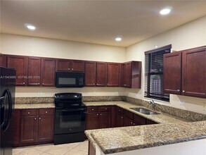 9132 SW 227th Ln in Cutler Bay, FL - Building Photo - Building Photo