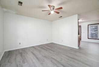 118 Roberta Dr in Summerville, SC - Building Photo - Building Photo