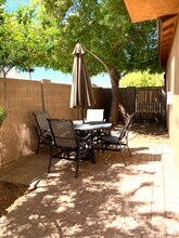 3708 E Kerry Ln in Phoenix, AZ - Foto de edificio - Building Photo