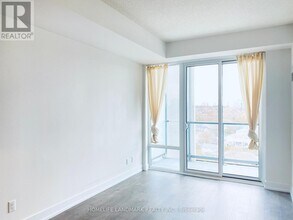 25 Adra Grado Way in Toronto, ON - Building Photo - Building Photo