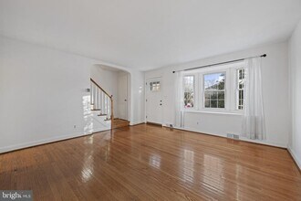 132 Overbrook Rd in Baltimore, MD - Building Photo - Building Photo