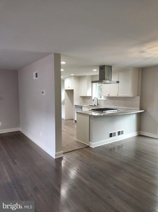 4840 Alton Pl NW in Washington, DC - Building Photo