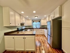 481 Abegg Rd in Merlin, OR - Building Photo - Building Photo