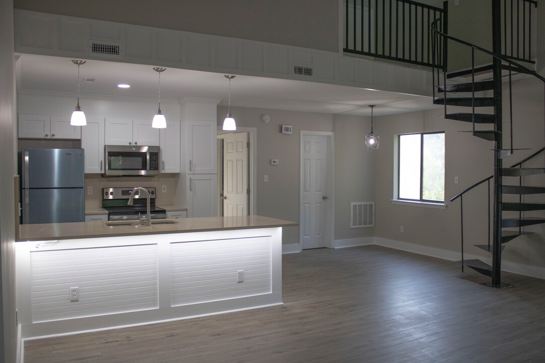 3035 Huntleigh Dr in Raleigh, NC - Foto de edificio