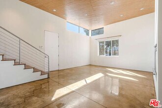 2452 Penmar Ave in Los Angeles, CA - Building Photo - Building Photo