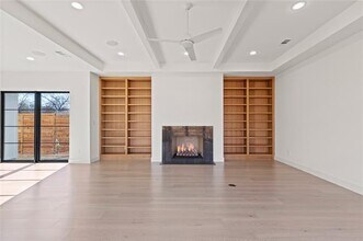 7624 Roper St in Dallas, TX - Building Photo - Building Photo