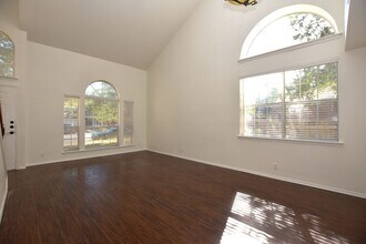 16714 Sabertooth Dr in Round Rock, TX - Building Photo - Building Photo