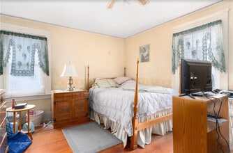 120 Pontiac Ave in Cranston, RI - Building Photo - Building Photo
