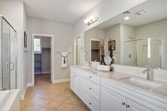 520 Machado Way in Vista, CA - Building Photo - Building Photo