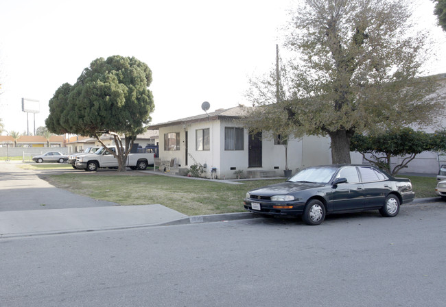 3536-3540 Meeker Ave in El Monte, CA - Foto de edificio - Building Photo