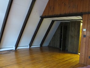 15 Lake Catalpa Rd in Dallas, PA - Building Photo - Building Photo