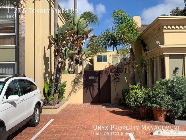 1127.5 Torrey Pines Rd in San Diego, CA - Building Photo - Building Photo