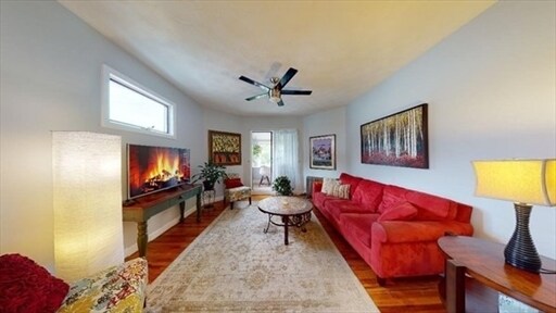 54 Sheridan Ave, Unit 2L in Medford, MA - Foto de edificio - Building Photo