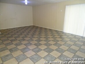 7338 Deep Spring Dr in San Antonio, TX - Building Photo - Building Photo