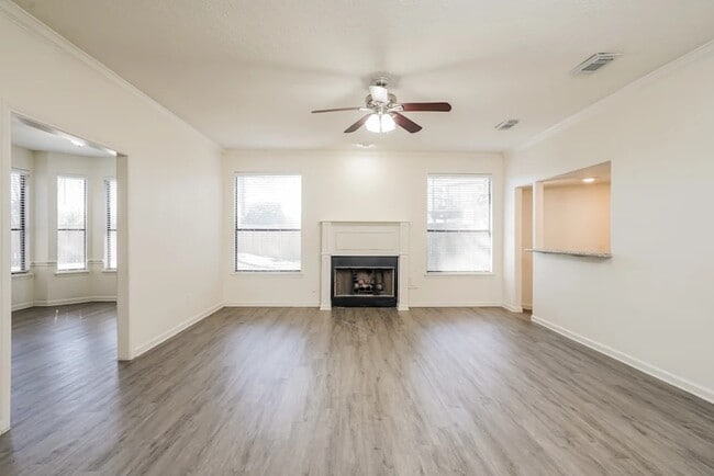 11901 Gardenglen Dr in Houston, TX - Building Photo - Building Photo