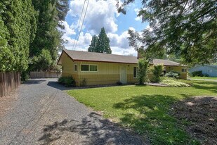 720 NE 69th Ave, Unit 720 in Hillsboro, OR - Building Photo