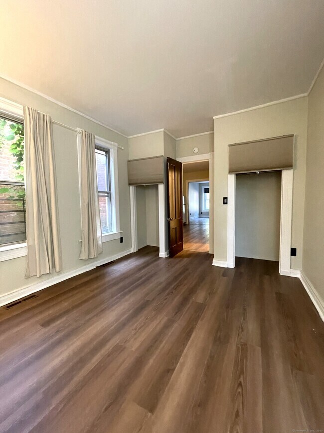 131 Bradley St in New Haven, CT - Building Photo - Building Photo