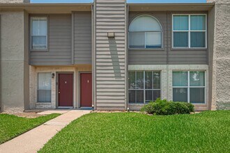 1900 Bay Area Blvd in Houston, TX - Building Photo - Building Photo