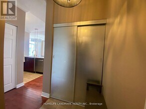388-3388 Prince of Wales Dr in Mississauga, ON - Building Photo - Building Photo