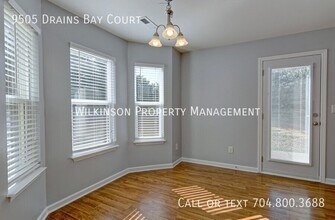 9505 Drains Bay Ct in Charlotte, NC - Building Photo - Building Photo