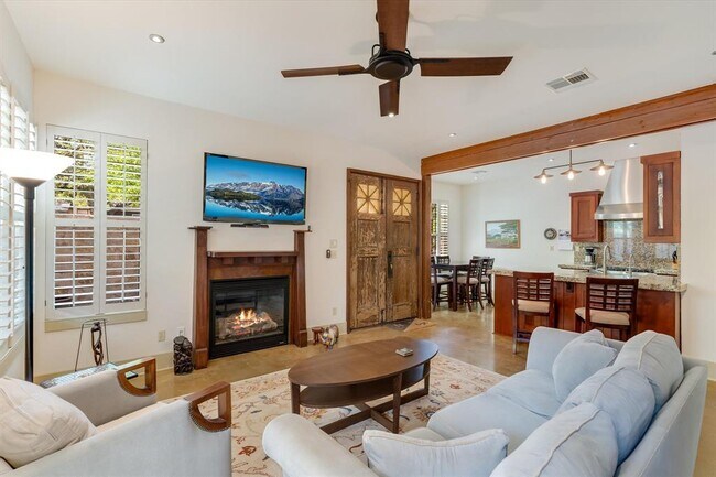 2405 Kinney Rd in Austin, TX - Building Photo - Building Photo