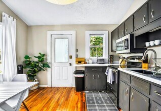 66 Howell St NE in Atlanta, GA - Building Photo - Building Photo