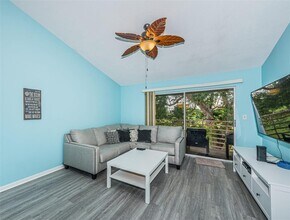 6077 Bahia Del Mar Blvd S in St. Petersburg, FL - Building Photo - Building Photo