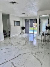 7070 Raleigh St in Hollywood, FL - Building Photo - Building Photo