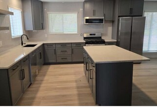11742 N Little John Cir in Houston, TX - Building Photo - Building Photo