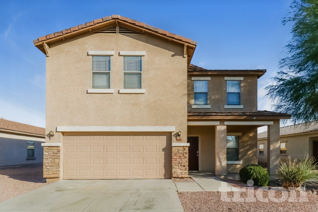 2405 N 92nd Ln in Phoenix, AZ - Building Photo