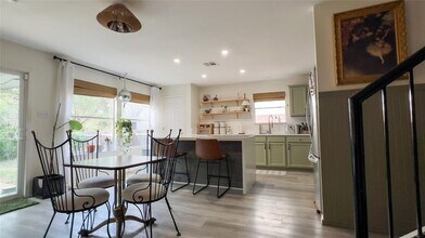 8908 W Hove Loop in Austin, TX - Building Photo - Building Photo