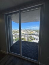 1 Glen Royal Pky, Unit 1212 in Miami, FL - Building Photo - Building Photo