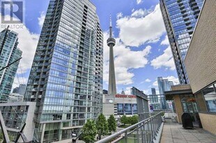 9 Spadina Ave. in Toronto, ON - Building Photo