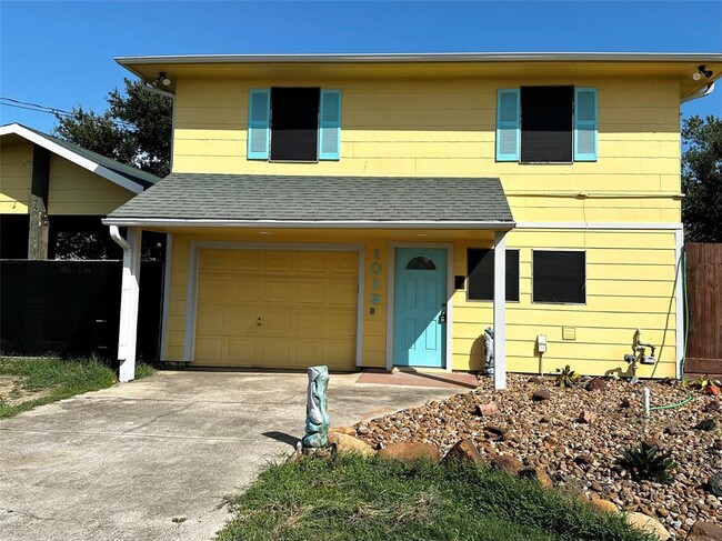1019 7th St in Dickinson, TX - Building Photo - Building Photo
