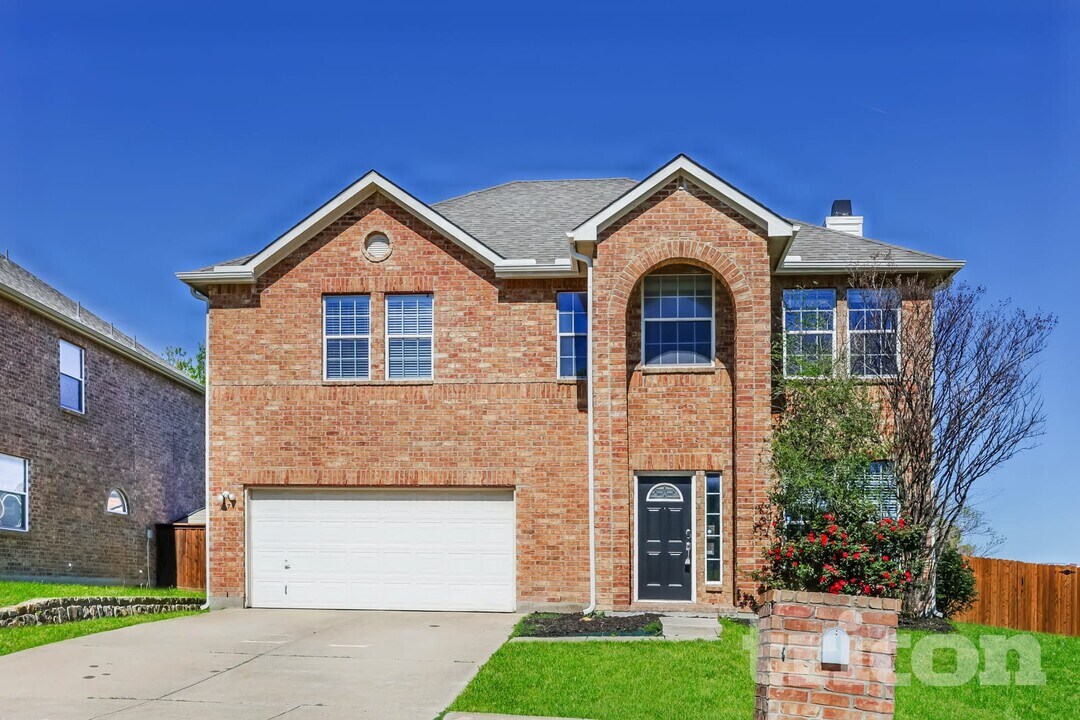 517 Cassia Way in Arlington, TX - Building Photo