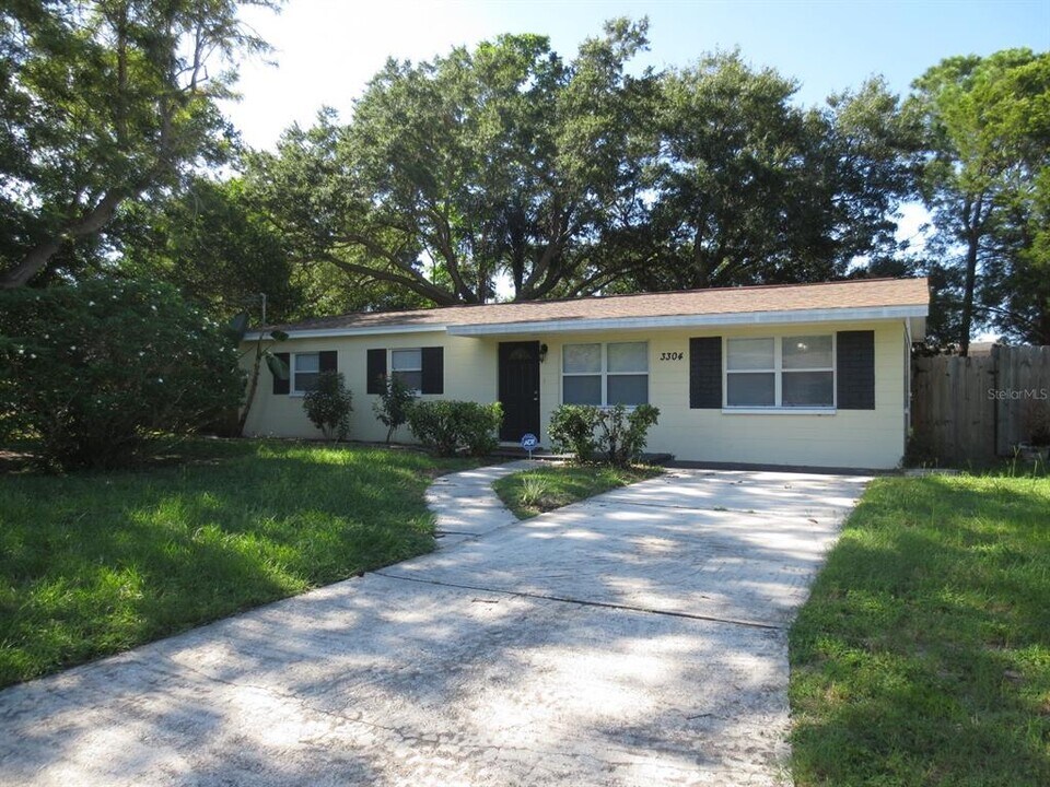 3304 W Wallace Ave in Tampa, FL - Building Photo