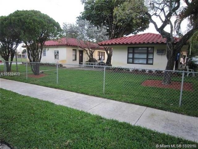 522 N 19th Ave-Unit -4 in Hollywood, FL - Foto de edificio