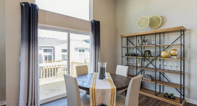 869 NE Traverse Dr in Waukee, IA - Building Photo - Building Photo