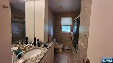 495 Catherine St in Fort Lee, NJ - Building Photo - Building Photo