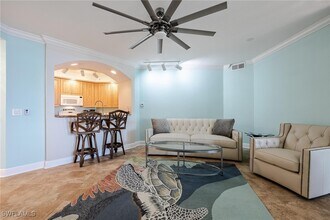 2825 Palm Beach Blvd in Ft. Myers, FL - Foto de edificio - Building Photo
