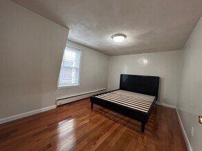 6 Jefferson St, Unit 4 in Cambridge, MA - Foto de edificio - Building Photo
