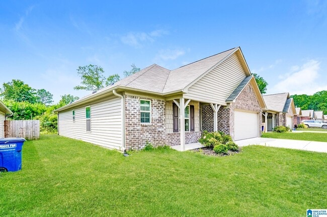 6966 Brightwell Ln in Dora, AL - Foto de edificio - Building Photo