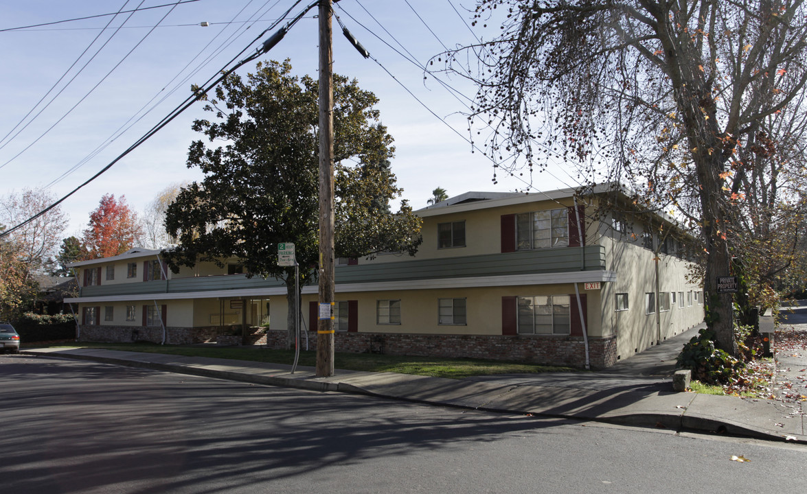 Brook Garden Apartment in Lafayette, CA - Building Photo