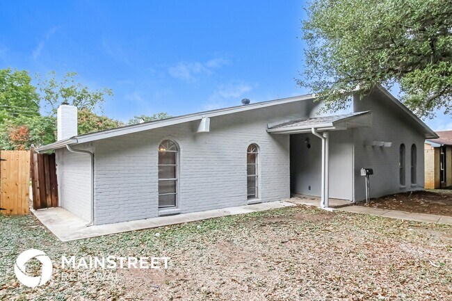 1514 Carnation Dr in Lewisville, TX - Foto de edificio - Building Photo