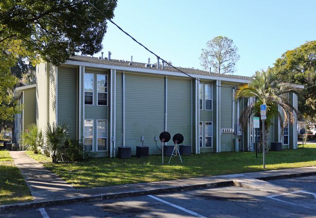 Pine Gardens in Ocala, FL - Building Photo - Building Photo