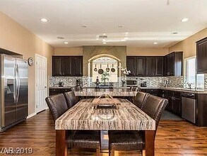 5059 Bonnie Doon Ln in Las Vegas, NV - Building Photo - Building Photo
